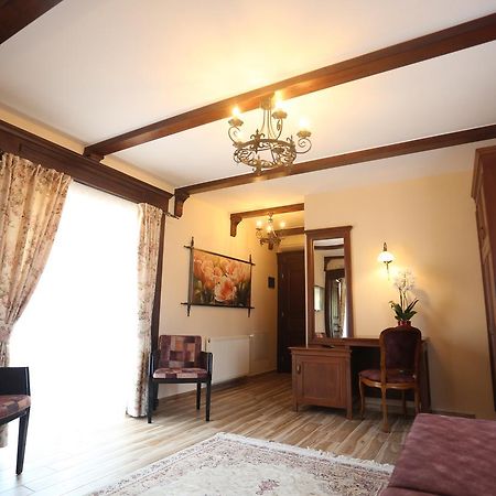 Vila Dante Boutique Hotel Tushemisht Екстер'єр фото