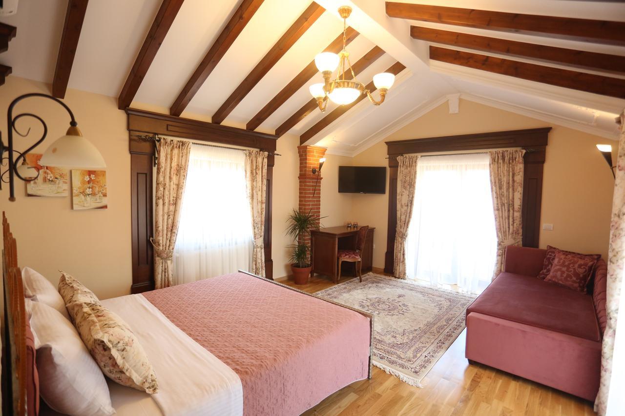Vila Dante Boutique Hotel Tushemisht Екстер'єр фото