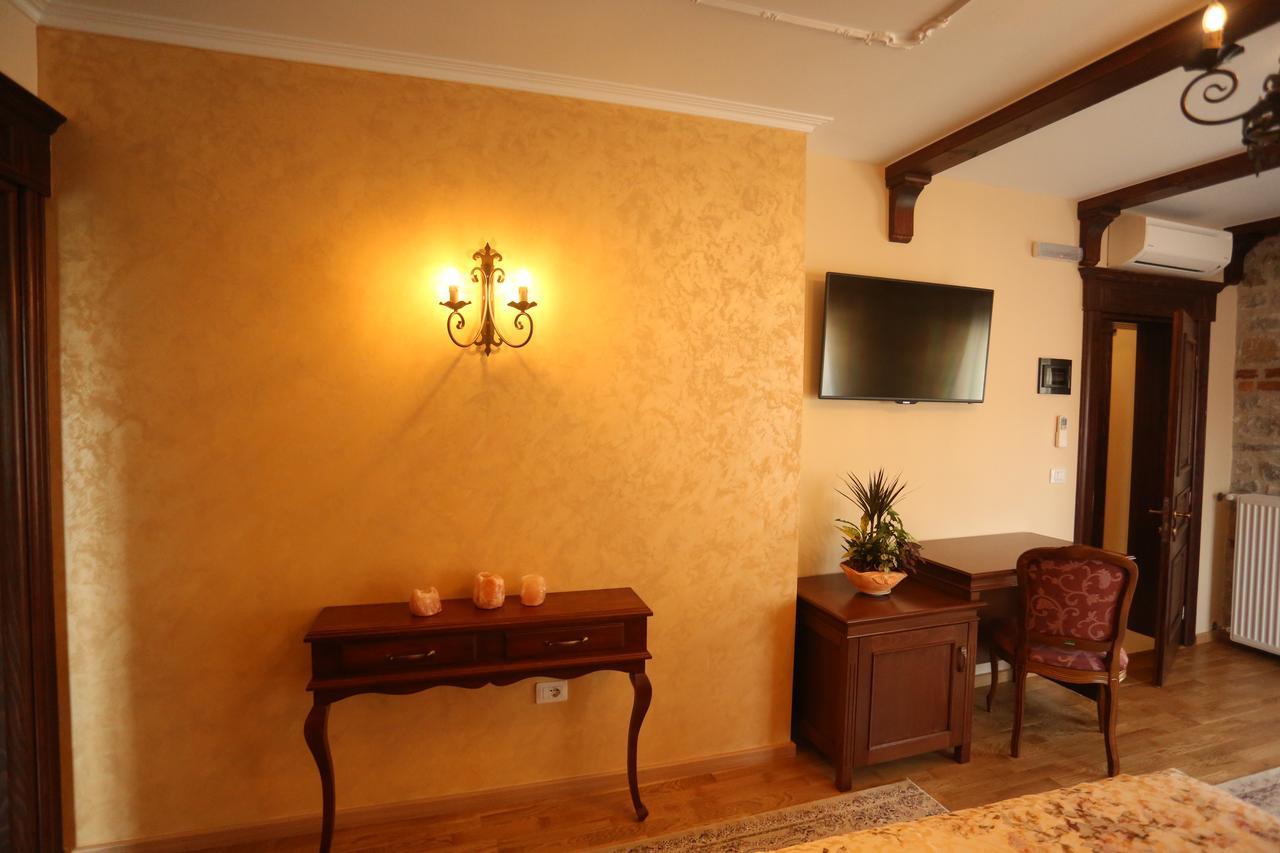 Vila Dante Boutique Hotel Tushemisht Екстер'єр фото