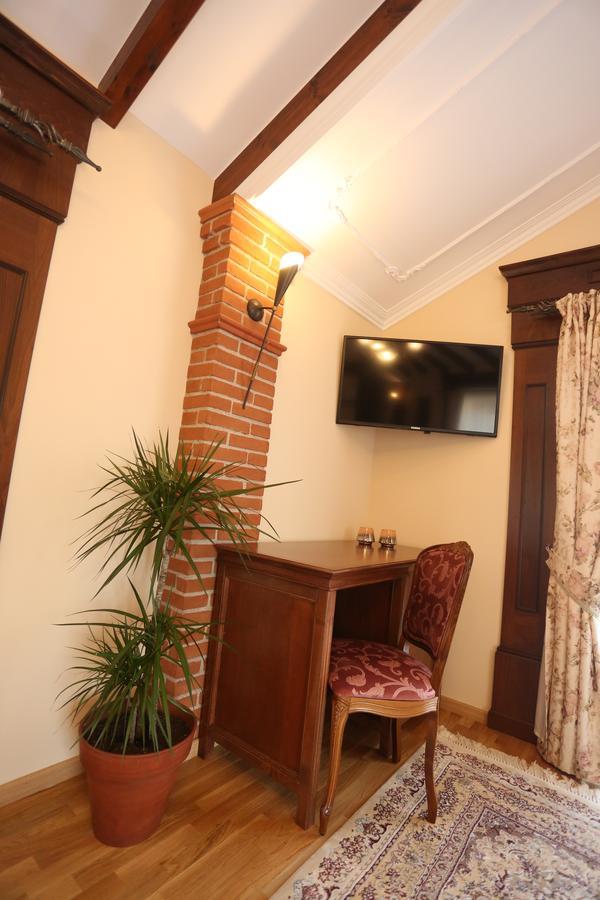 Vila Dante Boutique Hotel Tushemisht Екстер'єр фото