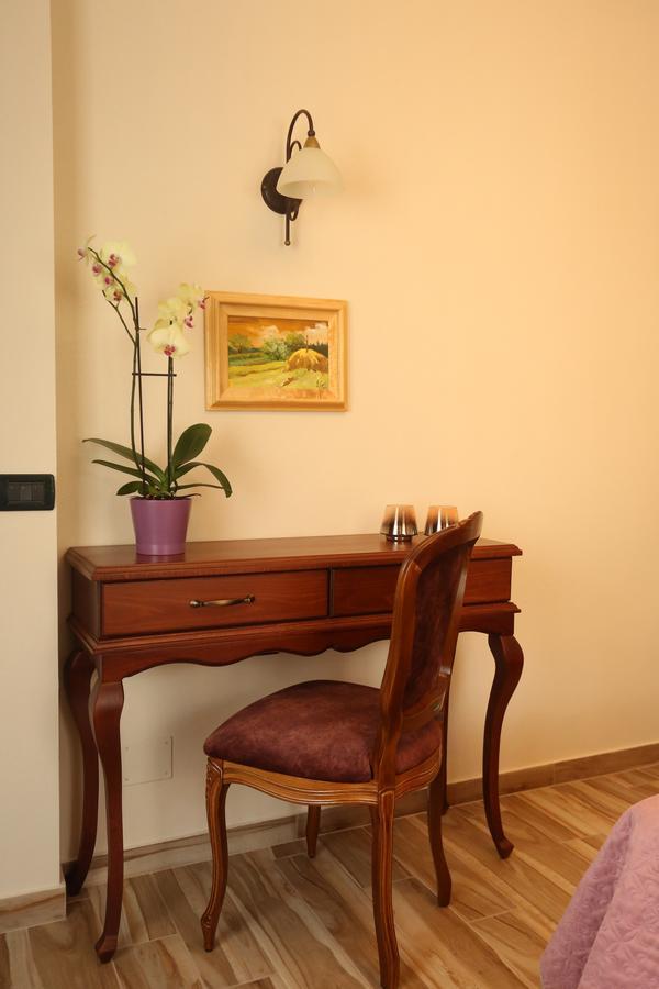 Vila Dante Boutique Hotel Tushemisht Екстер'єр фото