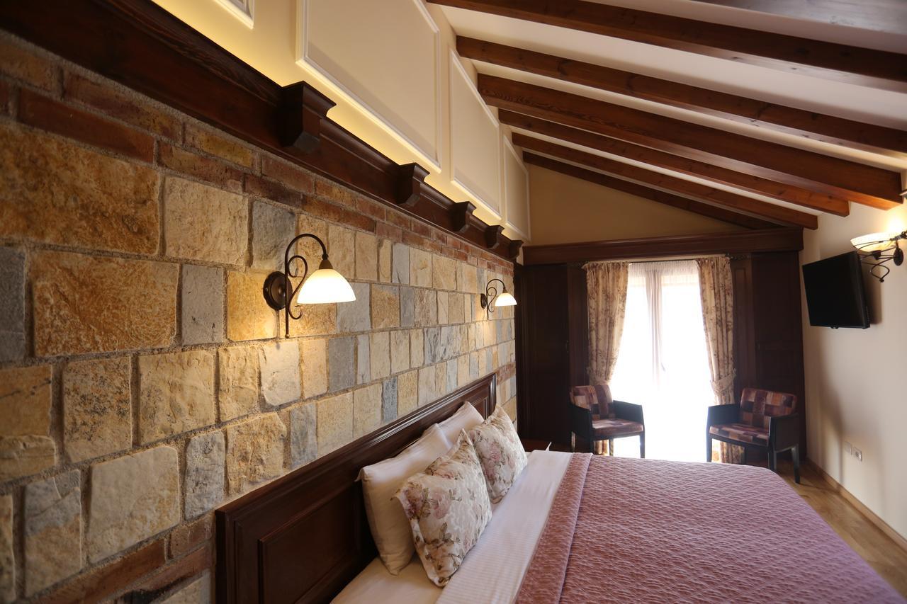 Vila Dante Boutique Hotel Tushemisht Екстер'єр фото